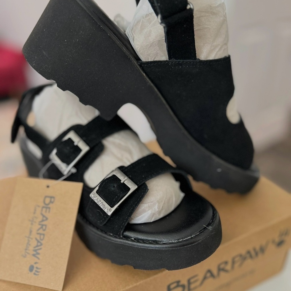 BearPaw Black Suede Platform Buckle Sandals